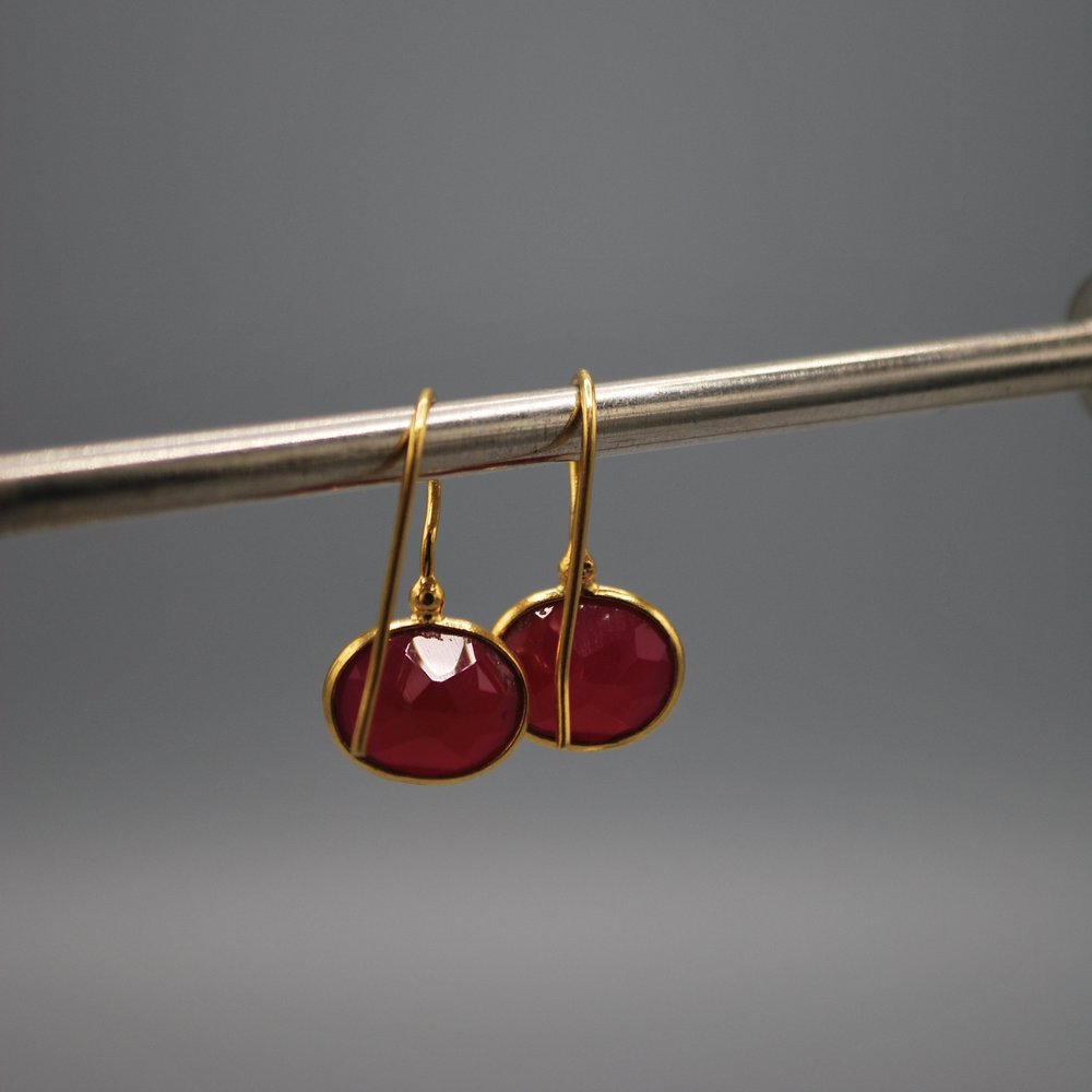 Mini oval drop earrings - rubellite