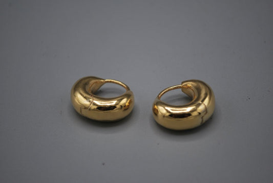 Gold vermeil cashew earrings (large)