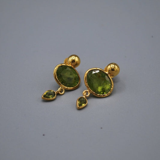 Gold stud, oval gem tiny teardrop - peridot