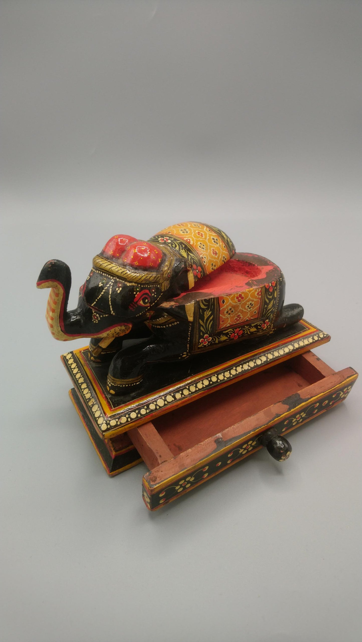 Elephant stash box