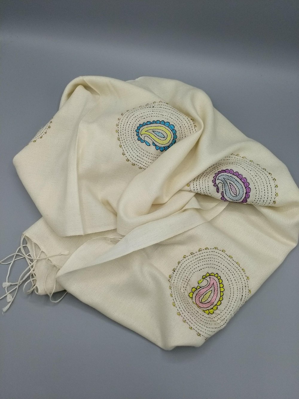 Kashmiri wool embroidered scarf from Bangladesh Project