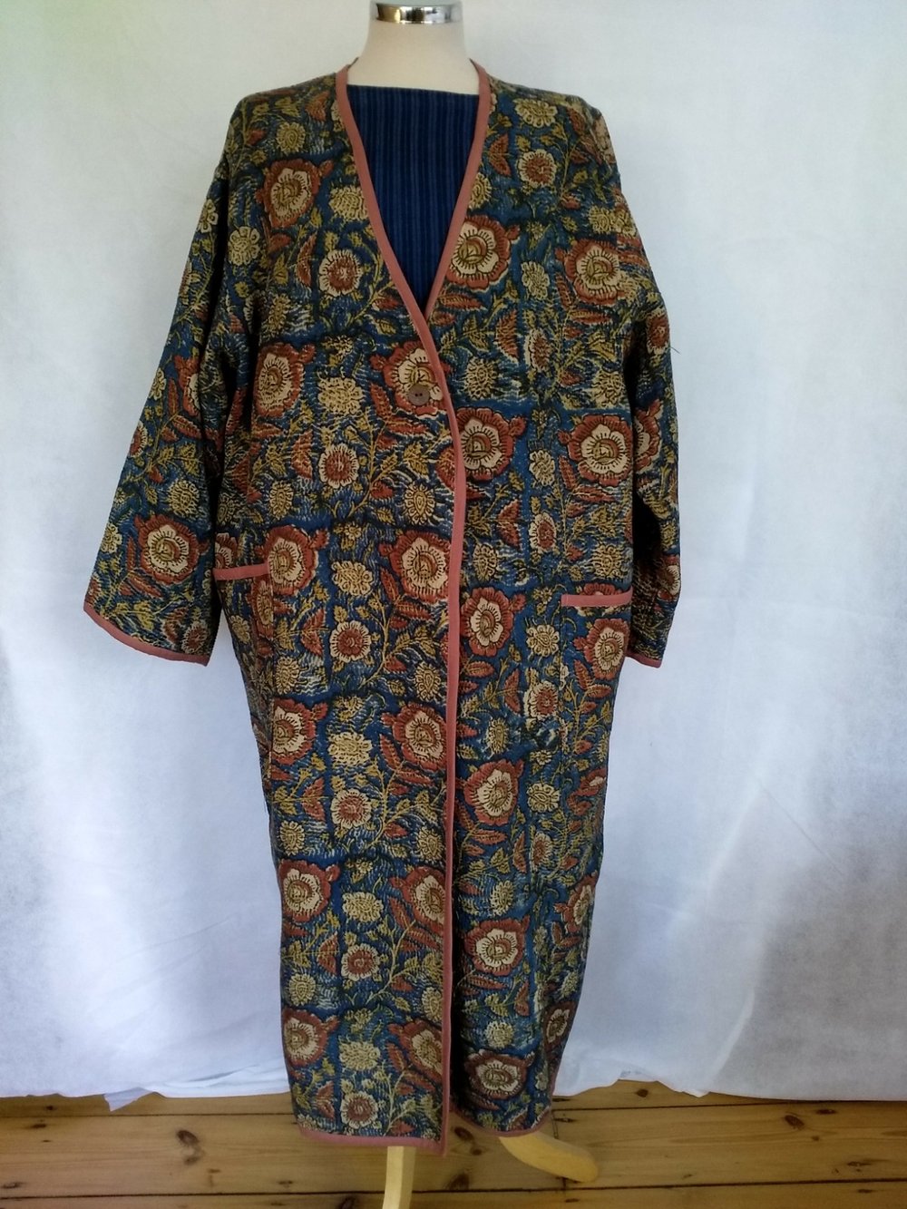 Shrug coat -blue / red