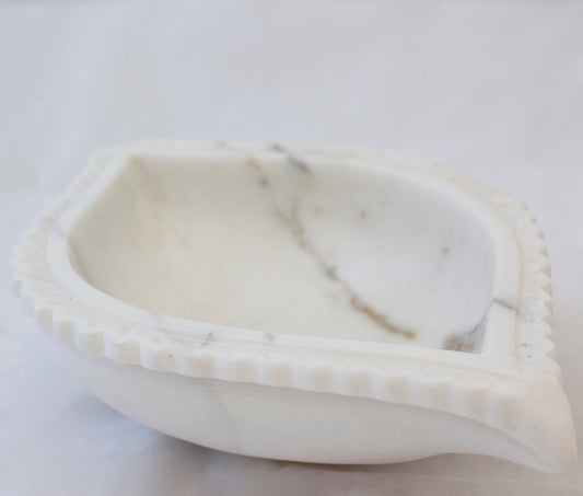 Hand carved marble large leaf bonbon bowl