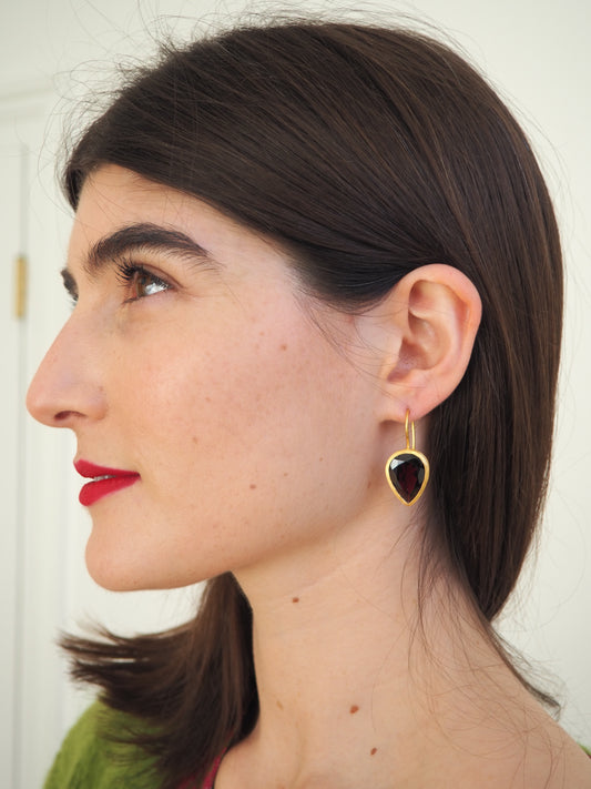 Pear drop gem earrings - garnet