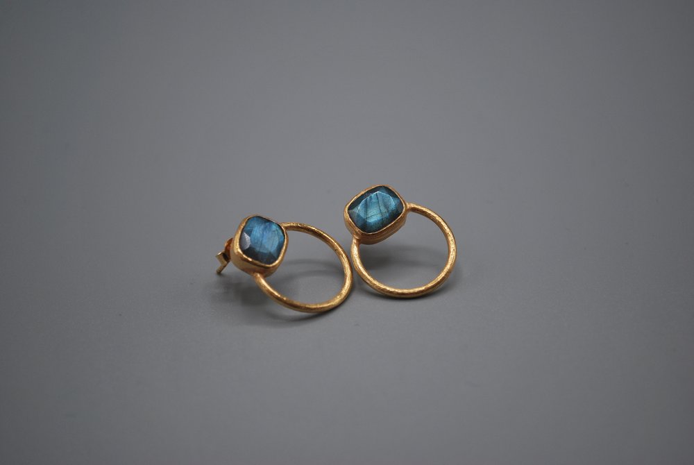 Labradorite square stone gold plate hoop