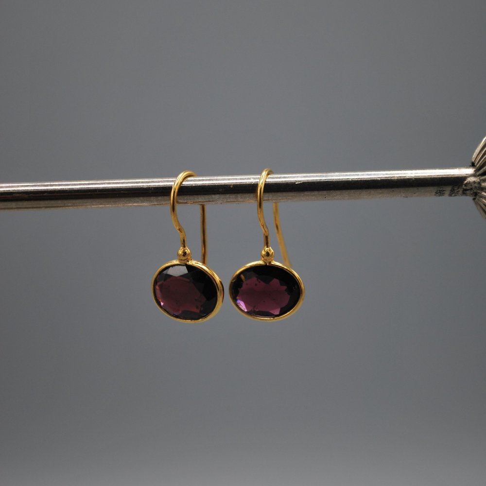 Mini oval drop earrings - garnet