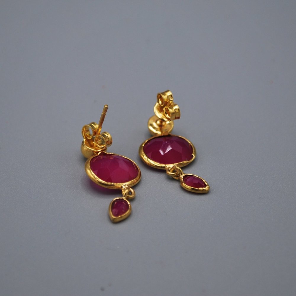 Gold stud, oval gem tiny teardrop - pink rubellite