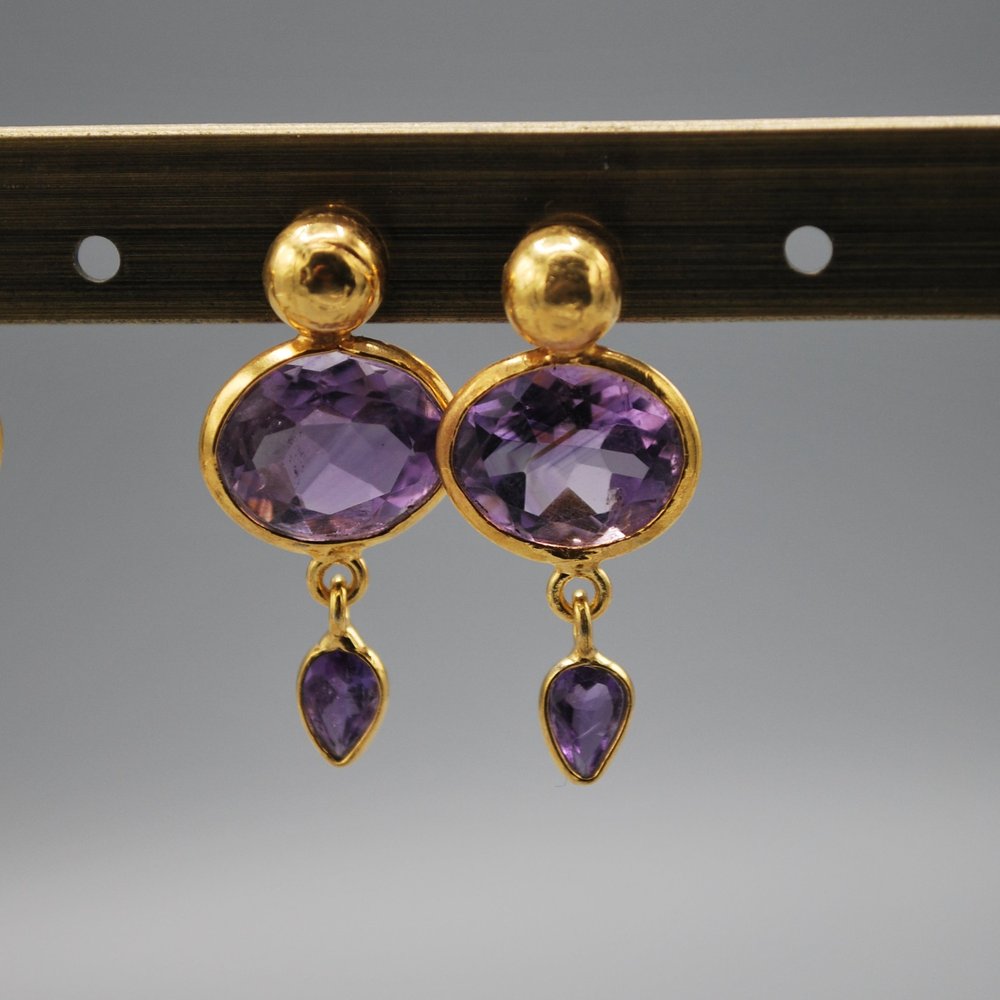 Gold stud, oval gem tiny teardrop - amethyst