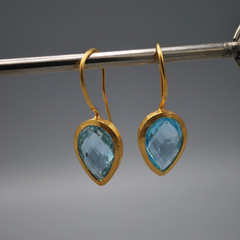 Pear drop gem earrings - blue topaz