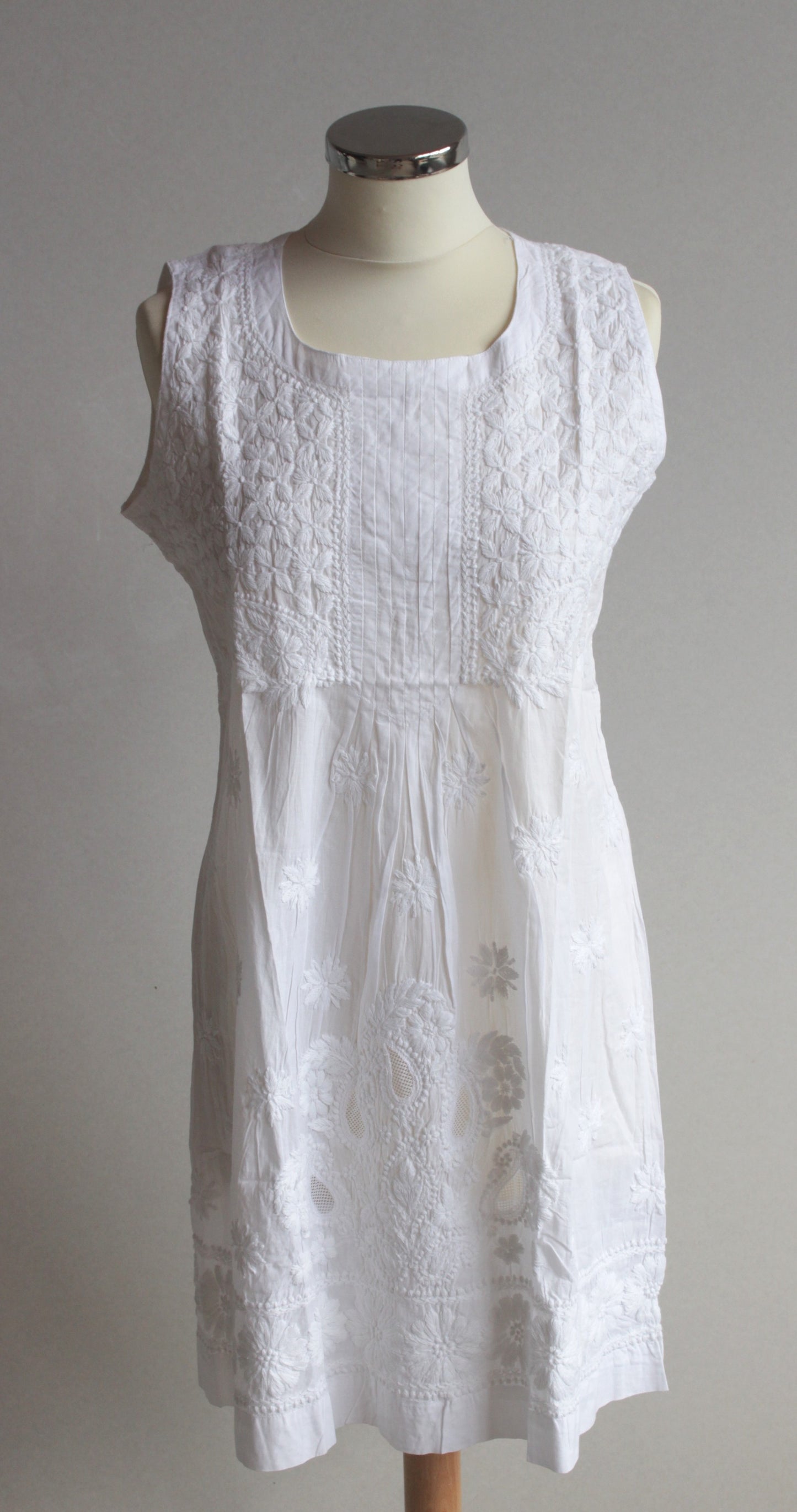 'Ella' sleeveless tunic