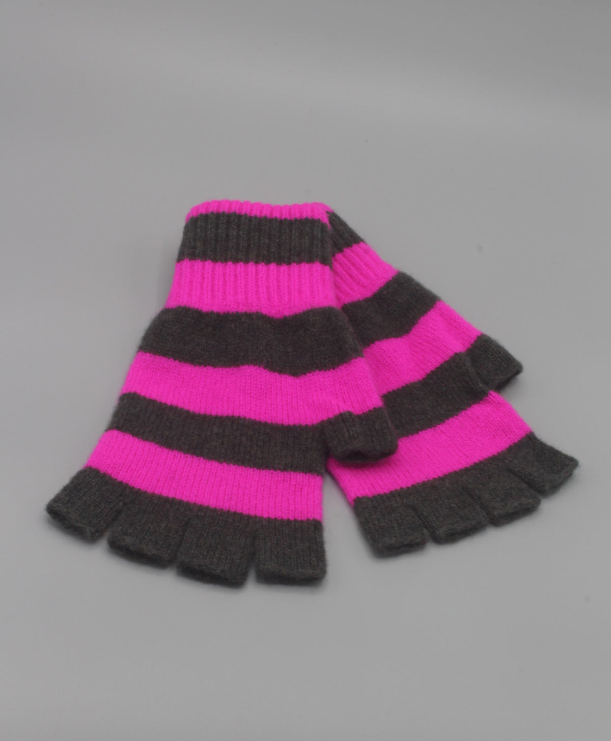Fingerless gloves