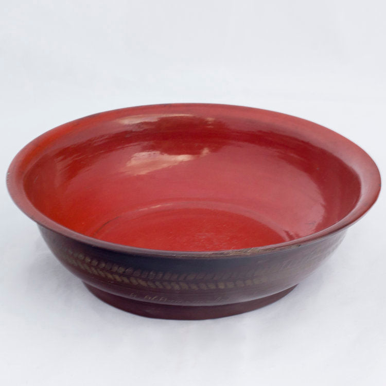 Hand painted lacquer bowl