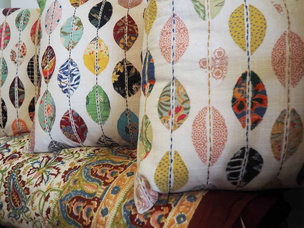 Leaf patch cushion