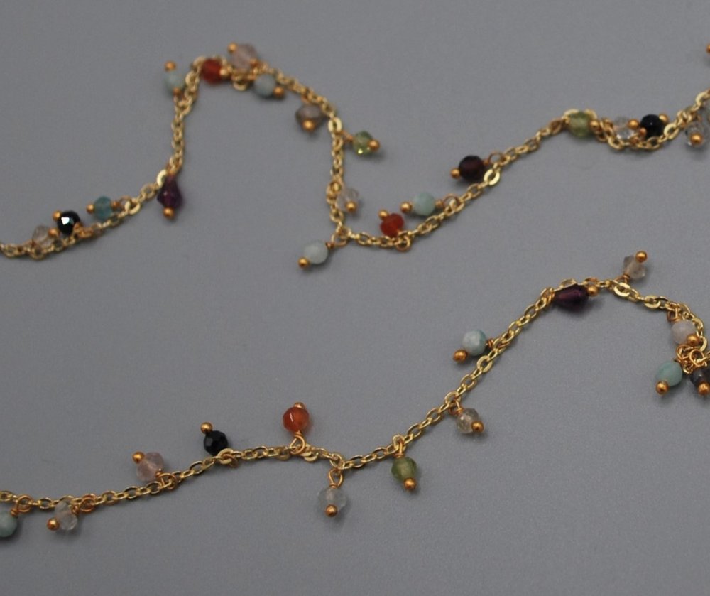 Single strand necklace